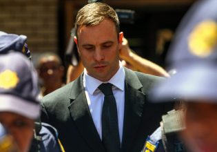 Αγνώριστος ο Όσκαρ Πιστόριους – Η νέα ζωή μετά την απελευθέρωσή του για τη δολοφονία της Reeva Steenkamp