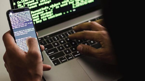 Predator: Το Στέιτ Ντιπάρτμεντ «παγώνει» την έκδοση βίζας σε άτομα που εμπλέκονται με κακόβουλο λογισμικό