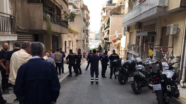 «Πέθανε…» – Η στιγμή που βρίσκουν νεκρό τον 31χρονο αστυνομικό στον Πειραιά