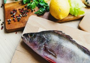 Πάσχα: Γιατί την Κυριακή των Βαΐων είθισται να τρώμε ψάρι