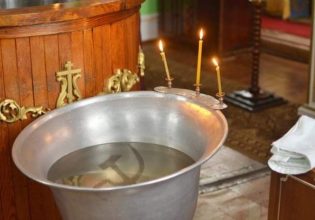 Θαύμα, το λάδι σχημάτισε σφυροδρέπανο στην κολυμπήθρα του Κουτσούμπα