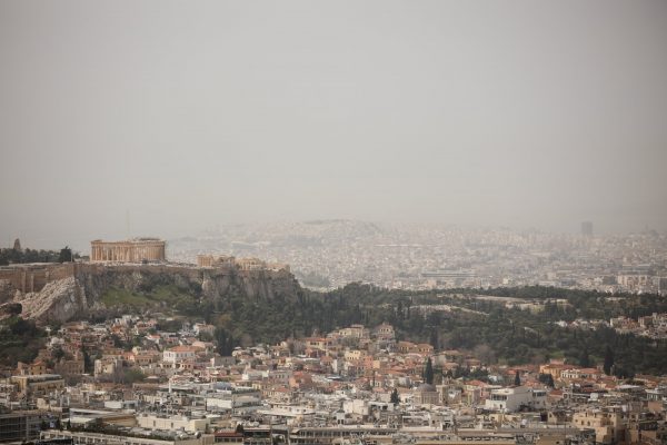 Καιρός: Συνεχίζεται το «κοκτέιλ» αφρικανικής σκόνης και λασπροβροχών – Χάρτες με τις περιοχές που θα επηρεαστούν