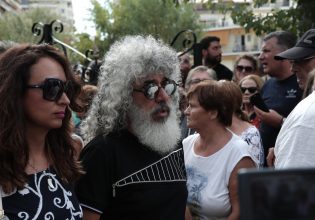 Γιάννης Γιοκαρίνης: Ανακαλεί την καταγγελία για ενδοοικογενειακή βία η σύζυγός του