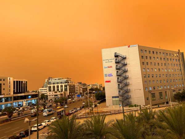 Αθήνα από άλλο πλανήτη – Δυστοπικό σκηνικό λόγω αφρικανικής σκόνης