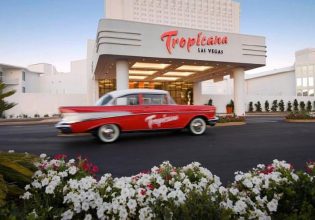 Tropicana: Το καταφύγιο της μαφίας και των Rat Pack στο Λας Βέγκας κλείνει έπειτα από 67 χρόνια