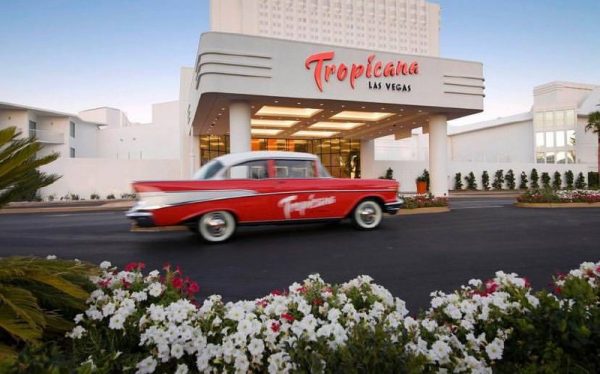 Tropicana: Το καταφύγιο της μαφίας και των Rat Pack στο Λας Βέγκας κλείνει έπειτα από 67 χρόνια