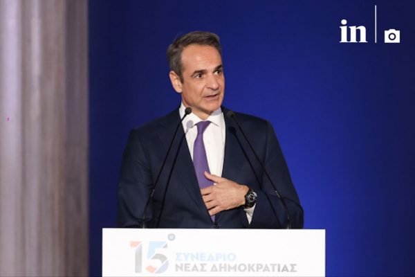 Μητσοτάκης για τη γυναικοκτονία: «Σκύβουμε το κεφάλι. Ναι, τα περιπολικά πρέπει να γίνονται και ταξί» – Τι είπε από το Ζάππειο
