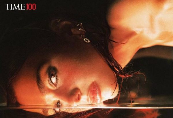 Η Dua Lipa κοσμεί το εξώφυλλο του περιοδικού TIME με τους 100 πιο επιδραστικούς ανθρώπους στον κόσμο