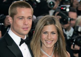 Η Τζένιφερ Άνιστον ετοιμάζει βιβλίο με τα απομνημονεύματά της