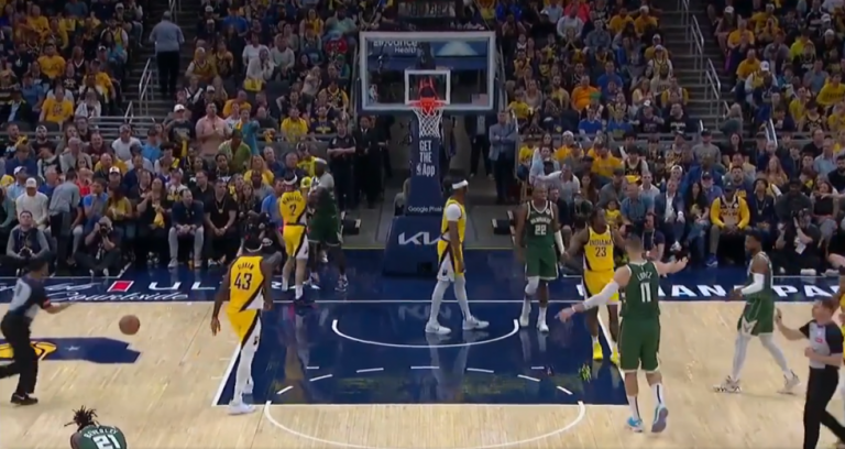 Σύρραξη στο Πέισερς – Μπακς: Ο Πόρτις ήρθε στα χέρια με τον Νέμχαρντ και αποβλήθηκε (vid)