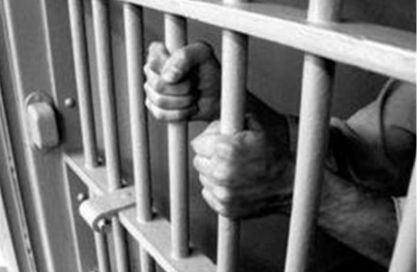 Ηράκλειο: Στη φυλακή 61χρονος πατέρας που ξυλοκόπησε άγρια την κόρη του