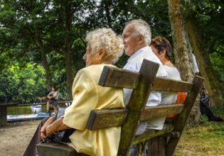 Έρευνα: Το προσδόκιμο ζωής αυξήθηκε κατά 6,2 χρόνια την τελευταία 30ετία