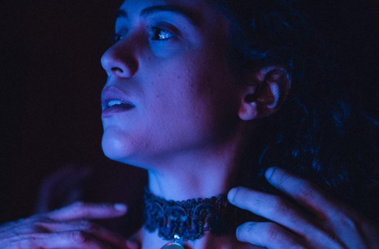 Πρεμιέρα στη Νέα Υόρκη κάνει η νέα παράσταση της Ιόλης Ανδρεάδη