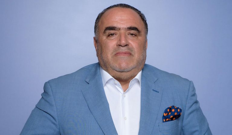 Πρώην στέλεχος της ΕΛ.ΑΣ. ρίχνει… ευθύνες στο θύμα της γυναικοκτονίας στους Αγίους Αναργύρους