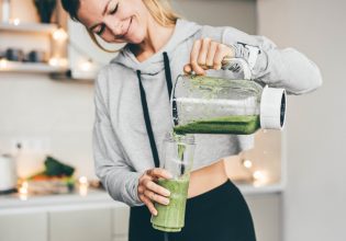 TikTok: Το ρόφημα που υπόσχεται άμεση απώλεια βάρους