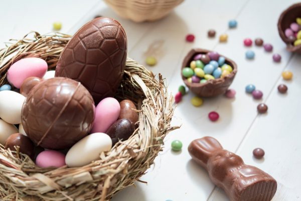 Πασχαλινά τσουρέκια και σοκολατένια αυγά online; Στο SHOPFLIX.gr γίνεται!