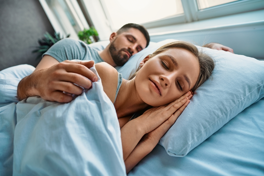 Γυναίκες Vs ανδρών - Ποιοι κοιμούνται χειρότερα και γιατί
