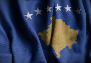 Ο Γεραπετρίτης παίρνει αποστάσεις από την έκθεση Μπακογιάννη για το Κόσοβο – Δεν θα ψηφίσει η Ελλάδα