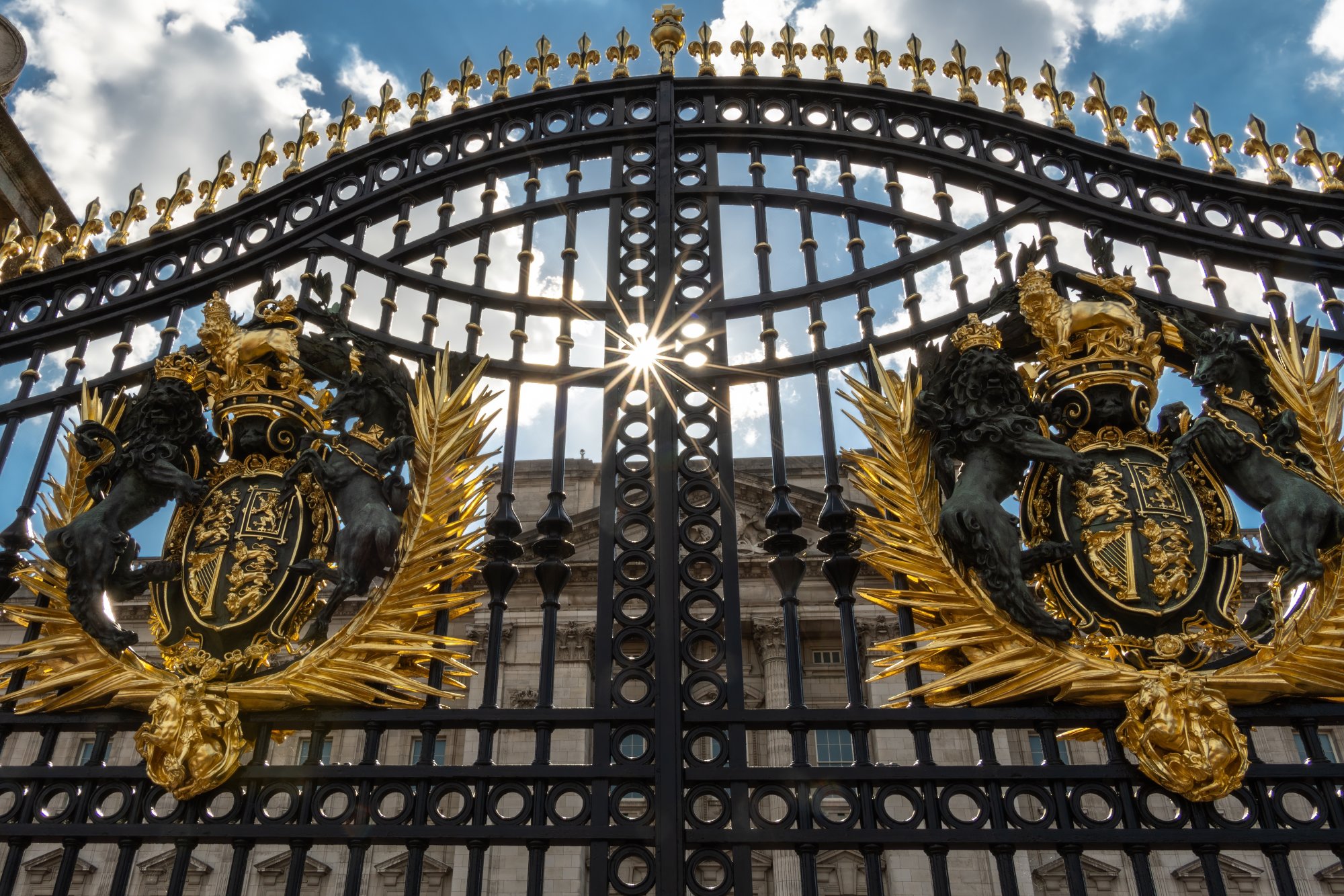 Γιατί οι Βρετανοί βασιλείς δεν θέλουν να μένουν στο παλάτι του Μπάκιγχαμ