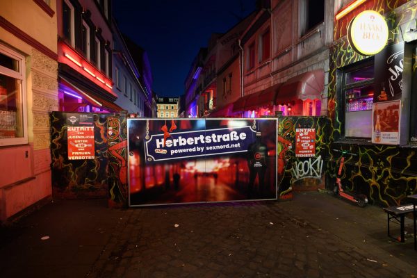 Μνημείο στη Γερμανία για τις σεξεργάτριες θύματα των Ναζί