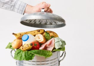 AI: Η τεχνητή νοημοσύνη σε ρόλο κατασκόπου με στόχο λιγότερα τρόφιμα στα σκουπίδια