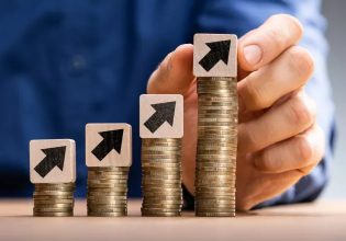 Αυξάνεται και το δώρο Πάσχα