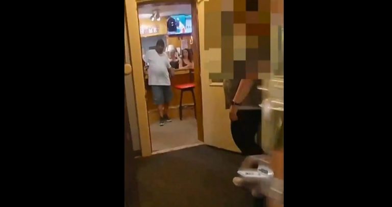 «Δεν μπορώ να αναπνεύσω» – Σοκαριστικό βίντεο από τη σύλληψη άνδρα που πέθανε ενώ βρισκόταν υπό κράτηση