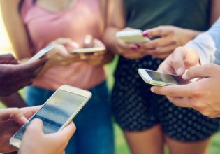 Smartphones με τεχνητή νοημοσύνη θα ενισχύουν την ψυχική υγεία