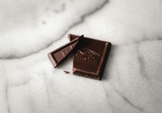 Κίνδυνος για την παγκόσμια παραγωγή σοκολάτας λόγω ιού