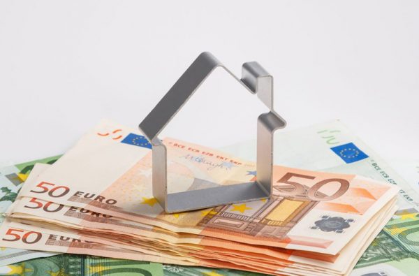 Ακίνητα: «Φωτιά» τα σπίτια σε νότια προάστια, Αιγαίο και Χαλκιδική