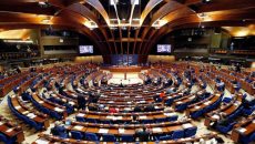 Η Ελλάδα δεν θα ψηφίσει την έκθεση Μπακογιάννη για το Κόσοβο
