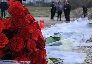 Τέμπη: Ένα μπαλόνι ψηλά στον ουρανό για τη μαμά… – Βίντεο με τον 3χρονο γιο της αδικοχαμένης Αθηνάς