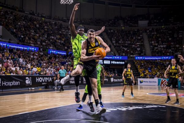 Η Τενερίφη νίκησε την Τόφας κι έκλεισε ραντεβού με το Περιστέρι στο Final-4 του BCL (78-55)