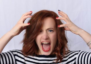 Ψυχολόγος εξηγεί πώς ο θυμός επηρεάζει την υγεία σου