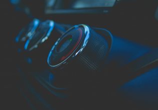 Ζέστη στο αυτοκίνητο: Αir Condition ή κλιματισμός; Τι είναι καλύτερο