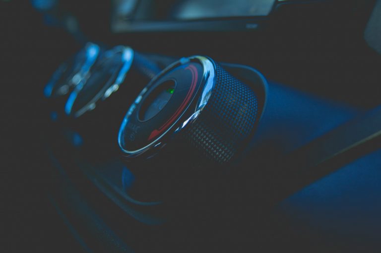 Ζέστη στο αυτοκίνητο: Αir Condition ή κλιματισμός; Τι είναι καλύτερο