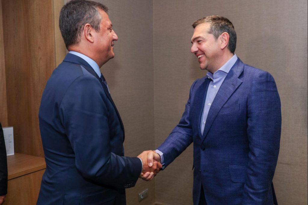 Τσίπρας: Συναντήθηκε με τον πρόεδρο του τουρκικού CHP Οζγκιούρ Οζέλ