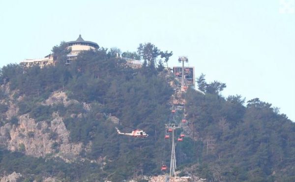 Τουρκία: Ένας νεκρός και πολλοί τραυματίες μετά από πτώση τελεφερίκ στην Αττάλεια