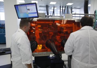 Με μοντέλο Τρόικας ολοταχώς για εξαήμερη εργασία – Αλλάζει άρδην το εργασιακό τοπίο