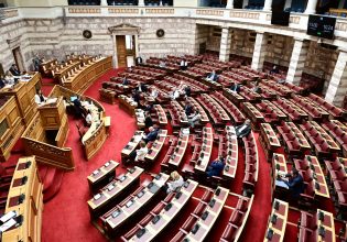 Βουλή: Σφυροκόπημα για την ιδιωτικοποίηση της Υγείας από την αντιπολίτευση