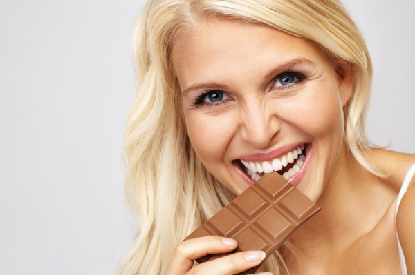 Χάνουμε βάρος τρώγοντας… σοκολάτα
