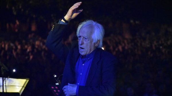 Καισαριανή: Μεγάλη συναυλία του Χρήστου Λεοντή στην εναρκτήρια εκδήλωση του 50ου Φεστιβάλ ΚΝΕ-«Οδηγηγή»