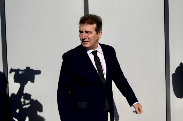 Για «άστοχη διαχείριση» στο ΑΤ Αγίων Αναργύρων μιλά ο Χρυσοχοΐδης