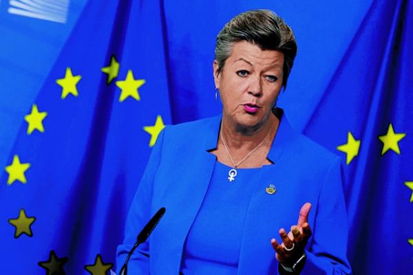 Ιλβα Γιόχανσον: Πώς θα μειωθεί η έκρηξη ροών στην Κρήτη