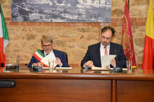 Αδελφοποίηση του Δήμου Βέροιας με τον Δήμο Cava de’ Tirreni