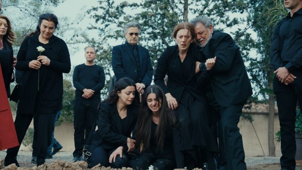 Πένθος και οδύνη στα επόμενα επεισόδια της σειράς «Η Γη της Ελιάς» στο MEGA