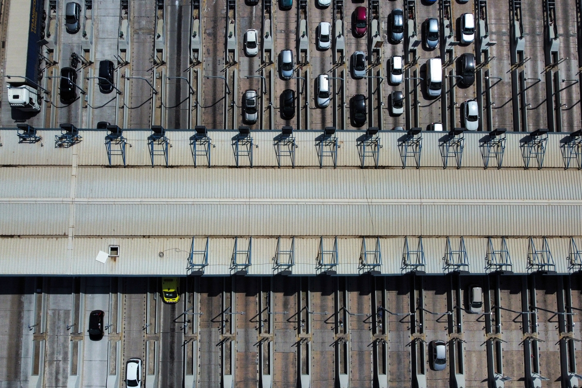 Πάσχα: Αυξημένη η κίνηση στις εξόδους της Αττικής – Πόσοι έφυγαν από τις Εθνικές Οδούς