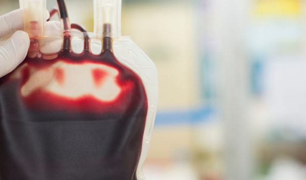 Σκάνδαλο μολυσμένου αίματος στο Ηνωμένο Βασίλειο: Τι συνέβη με αντίστοιχες υποθέσεις σε άλλες χώρες;