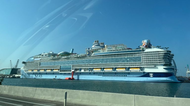 Icon of the Seas: Επιβάτης πήδηξε από το κατάστρωμα και πέθανε