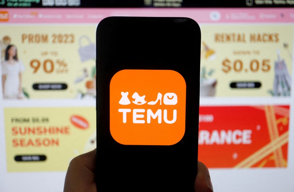 Temu: Πώς ο κολοσσός του ηλεκτρονικού λιανεμπορίου προκαλεί φρενίτιδα αγορών